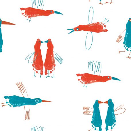 Katia French Terry stof met een verfspoor van kindervoeten met fantasie omgetoverd in vliegende diersoorten in opvallende kleuren.