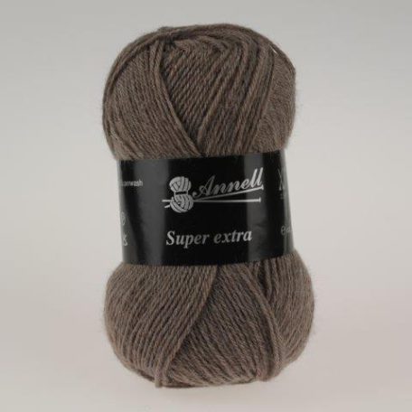 Annell Super extra is een fijne sterke wol die voornamelijk geschikt is voor het breien van sokken. MEt 2 bollen brei je al een paar sokken. Vanwege de sterkheid, isolatiefactor en gemakkelijk onderhoud ook uitermate geschikt voor het breien van truien.