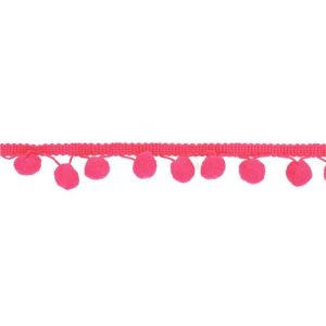 Het balletjesband is veelzijdig in gebruik en zorgt gemakkelijk voor een extra versierde uitstraling. Gebruik het balletjesband ook voor het versieren van kussenslopen, tassen, zomerse sjaals of zelfs (poppen)kleding!