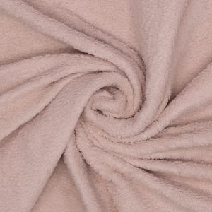Deze heerlijk zachte faux fur stof is niet alleen prettig om te dragen maar ook nog eens duurzaam geproduceerd volgens de OEKO-TEX Standard 100