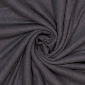 Deze gebreide duurzame stof met subtiele rib kan worden gebruikt voor truien, shirts, jurkjes en meer...