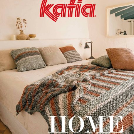 Welkom in een wereld van comfort en creativiteit met Katia Home 4, het inspirerende tijdschrift om van je huis een ware schat van warmte en stijl te maken!