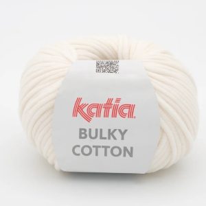 Katia Bulky Cotton is samengesteld uit 62 % katoen en 38 % polyamide waardoor het zijn vorm goed behoudt. Zeer geschikt voor sportieve outfits.