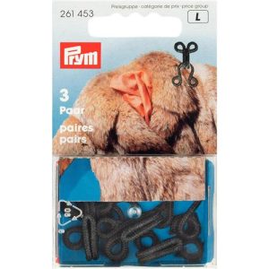 Prym bonthaken en ogen zijn handige sluitingen voor het werken met bont en imitatiebont. Ze zorgen dat je kledingstukken of accessoires stevig gesloten zijn.