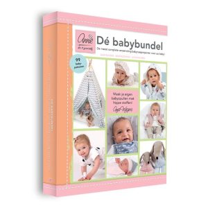 Het boek bevat 99 babynaaipatronen van babykleding, babykamer tot babyaccessoires, voorzien van 8 patroonbladen op ware grootte.