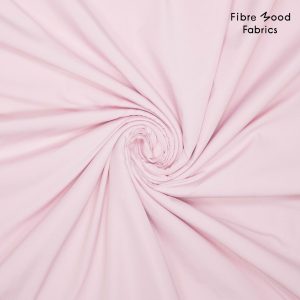 Deze mooie waterafstotende trench stof wordt gebruikt voor Fibre Mood model India en is duurzaam gemaakt volgens de OEKO-TEX Standard 100