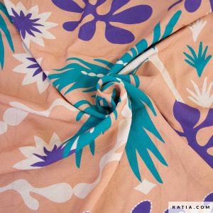 Katia Rayon African Chalis met een afrikaans partroon is perfect voor het maken van verschillende kledingstukken zoals jurken, blouses en rokken.