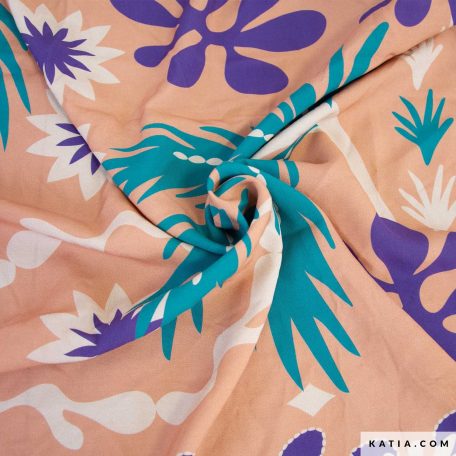 Katia Rayon African Chalis met een afrikaans partroon is perfect voor het maken van verschillende kledingstukken zoals jurken, blouses en rokken.