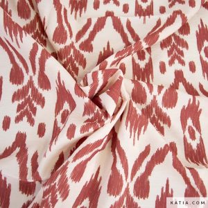 De Katia Rayon Voile Print Battik stof is ideaal voor het maken van een breed scala aan kledingstukken, van jurken en blouses tot rokken