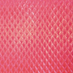 Breek de regels met de holografische polyesterstof Fuchsia Fluor, een gedurfde keuze voor wie op zoek is naar een opvallend ontwerp. Het glanzende effect en de flexibiliteit maken het de perfecte optie voor danskostuums, verkleedkleding, statement-tassen en podiummode. Maak van elke creatie een show van kleur en licht.