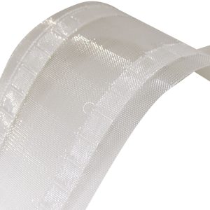 Bestel jouw transparante waveband van 77 mm bij Sisters stoffen & fournituren. Perfect voor een strakke wave-plooi, soepel te verwerken en ideaal voor lichte gordijnstoffen.