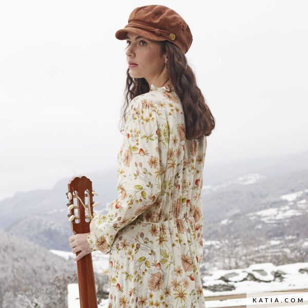 Katia Always Romantic is een 100% viscose stof met een romantisch ontwerp geïnspireerd door bloemen en botanische details