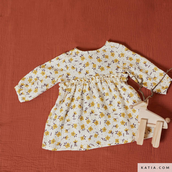 Voeg warmte en stijl toe aan je projecten met de katoenen mousseline/hydrofiel Reindeer Flowers van Katia Fabric