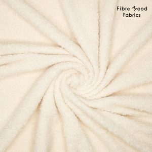 Deze harige bouclé wordt gebruikt voor Fibre Mood model Greta en is duurzaam gemaakt volgens de OEKO-TEX Standard 100.