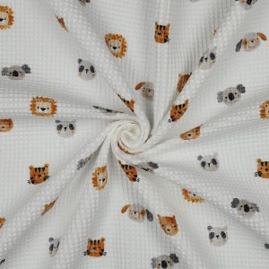 Koop wafelkatoen wit met digitale dierenprint bij Sisters stoffen & fournituren. Perfect voor babydekens, omslagdoeken en accessoires.