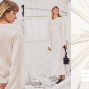 Stof voor Fibre Mood model Vendela kopen? Kies deze shiny acetate gebroken wit met OEKO-TEX Standard 100 certificering.