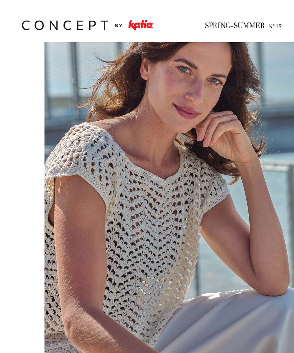 Het tijdschrift Concept 19 nodigt je uit om met rust en elegantie 14 prachtige ontwerpen te breien of te haken, geïnspireerd op de zachte kleuren van de zomer.