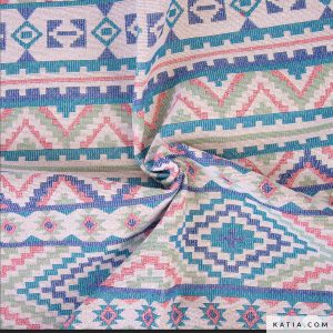 Luxe jacquard stof met een Ethnic Aqua patroon en rijke kleuren. Perfect voor jassen, tassen, kleding en woondecoratie. Ontdek deze stijlvolle stof nu!