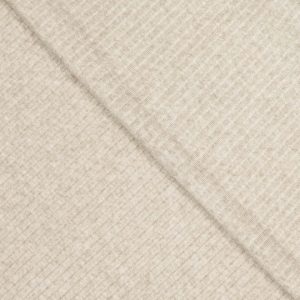 Deze stijlvolle gestreepte gebreide stof combineert een moderne uitstraling met optimaal draagcomfort. Ideaal voor kledingstukken die comfortabel zitten én mooi in model blijven.