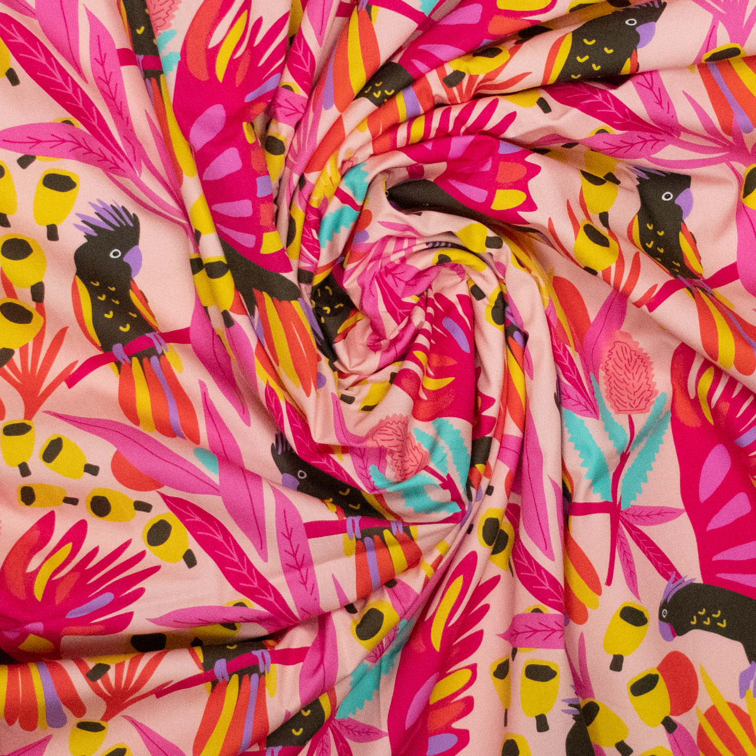 Karina + Kind poplin katoen met digitale print Parrot. Zachte, soepele katoen met kleurrijke print. Perfect voor kinder- en dameskleding.