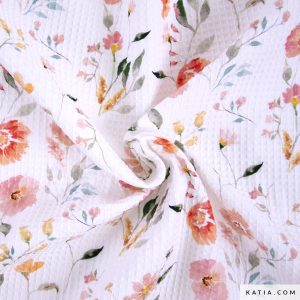 Ontdek de Amazonia Flowers wafelstof van Katia Fabrics. Zachte 100% katoenen stof met bloemenprint en honingraatstructuur, ideaal voor babyaccessoires en handdoeken.