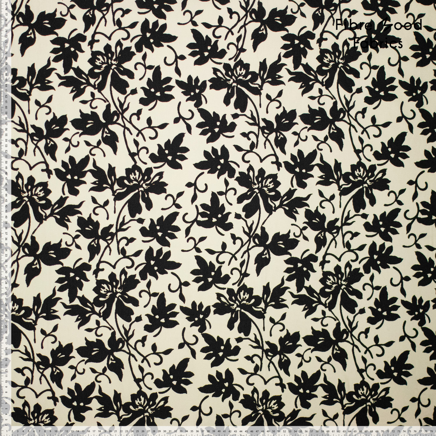 Stof voor Fibre Mood model Jax kopen? Kies deze poplin katoen met bloempatroon zwart met OEKO-TEX Standard 100 certificering.