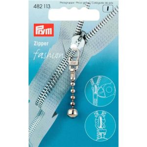 Geef kleding, tassen en accessoires een stoere en stijlvolle uitstraling met de Prym Fashion-Zipper kogelketting zilverkleurig. Eenvoudig te bevestigen en ideaal als vervanging van een ritstrekker