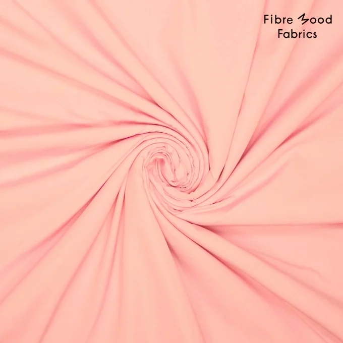 Ontdek Fibre Mood FM794112 trenchstof. Een geweven polyester-katoen stof met waterafstotende finish, perfect voor trenchcoats, jassen, overshirts en bodywarmers.