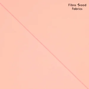 Ontdek Fibre Mood FM794112 trenchstof. Een geweven polyester-katoen stof met waterafstotende finish, perfect voor trenchcoats, jassen, overshirts en bodywarmers.