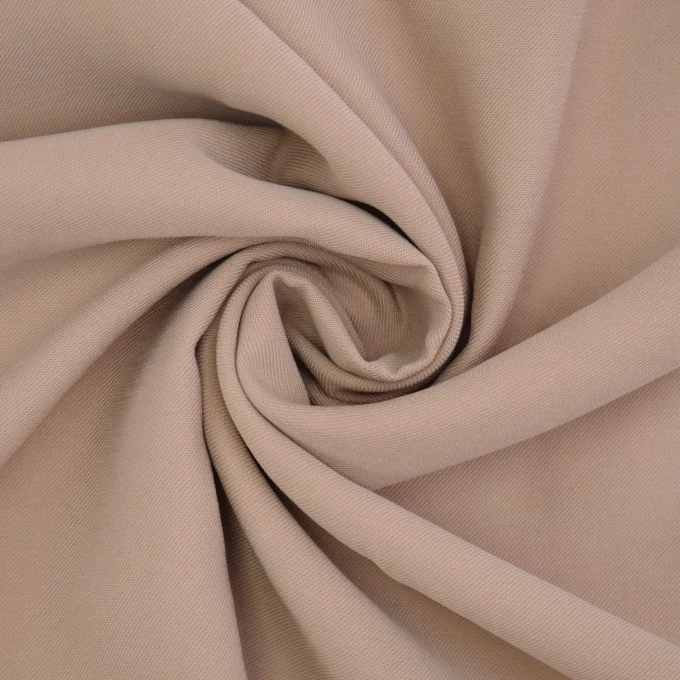 Ontdek Fibre Mood Frankie FM792419-341. Een soepel vallende geweven stof van viscose en polyester met Tencel™-finish. Ideaal voor jurken, blouses, rokken en broeken.