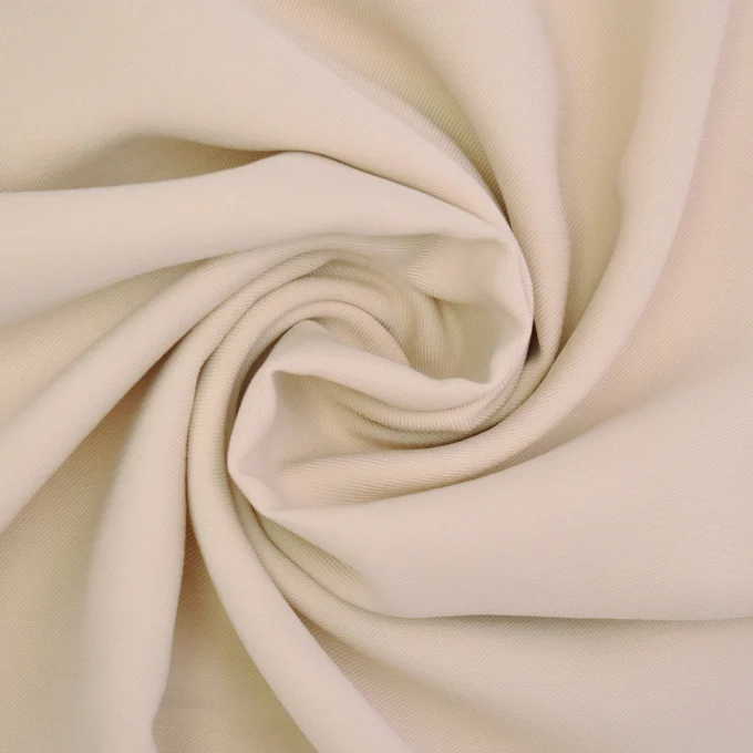 Ontdek Fibre Mood Josse FM792419-611. Een soepel vallende geweven stof van viscose en polyester met Tencel™-finish. Ideaal voor jurken, blouses, rokken en broeken.