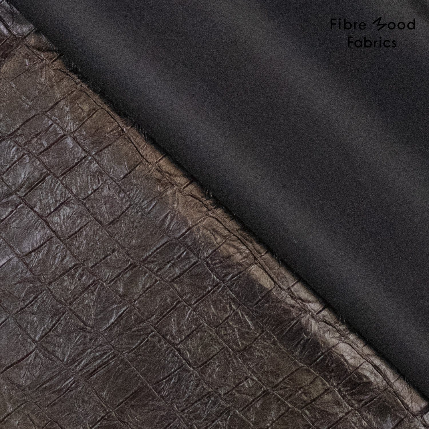 Dit imitatieleer met slangenprint wordt gebruikt voor Fibre Mood model Elda en is duurzaam gemaakt volgens de OEKO-TEX Standard 100.
