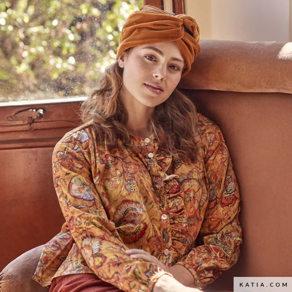 Ontdek Satin Jacquard Print Vintage Époque van Katia Fabrics: een soepel vallende satijn-jacquard met warme boho-print, ideaal voor blouses en jurken.